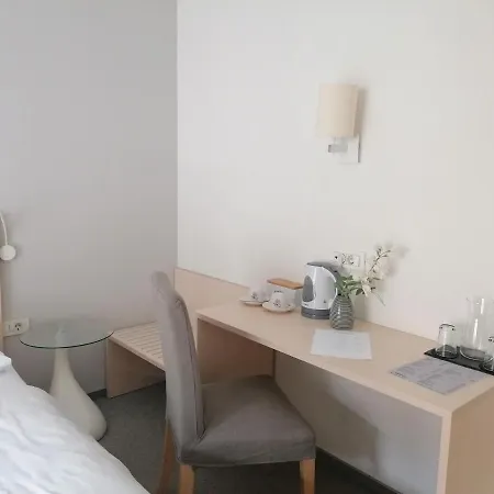 Art Szálloda 3*